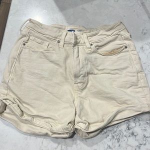 New without tags. Old Navy OG shorts - high rise.